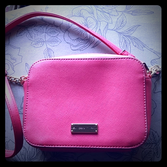 NEW YORK & COMPANY Coral Shoulder/Cross Body Bag - Picture 2 of 11